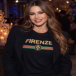 T-Shirt Firenze Elegante Design a Strisce Nere